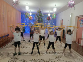 День начинается с зарядки День начинается с зарядки.